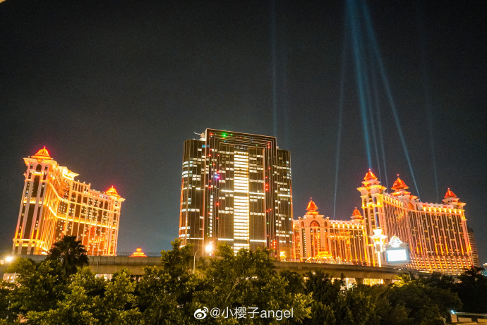 澳門九點半,澳門九點半，夜色中的璀璨明珠