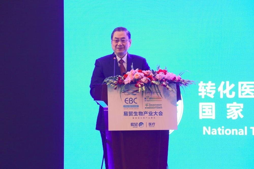 2025全年資料免費大全優(yōu)勢?|潛在釋義解釋落實,邁向未來，探索2025全年資料免費大全的優(yōu)勢及其實施策略